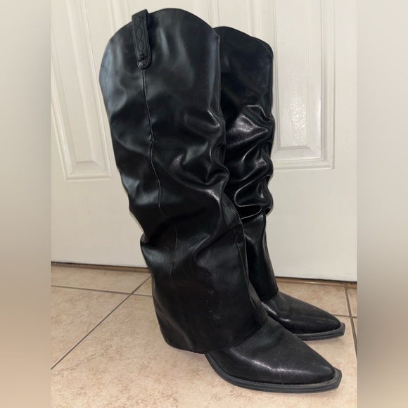 Crown Vintage Black Fold over Boots - Picture 2 of 13